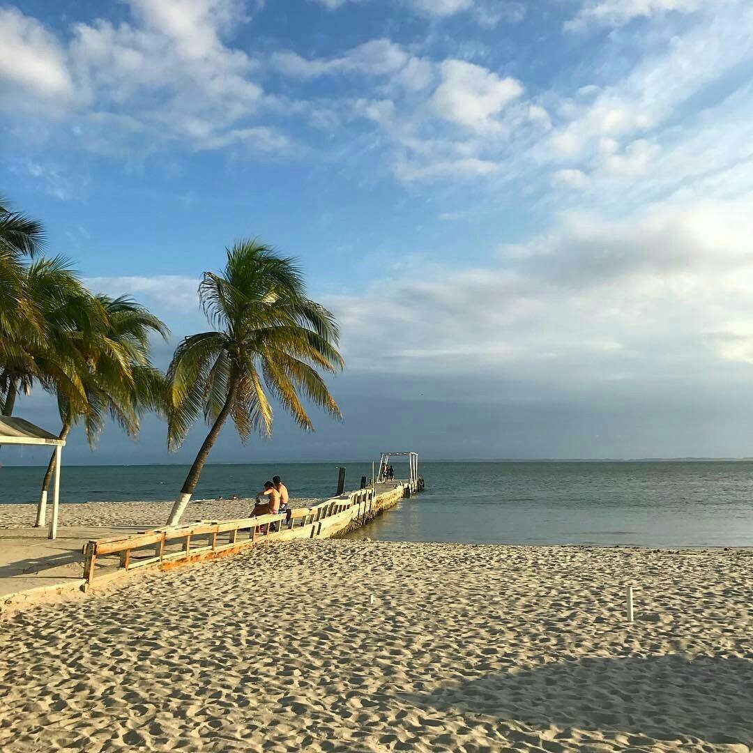 Comienza el día en Playa el Yaque - Isla de Margarita🌴🏄 Feliz Miércoles a todos!