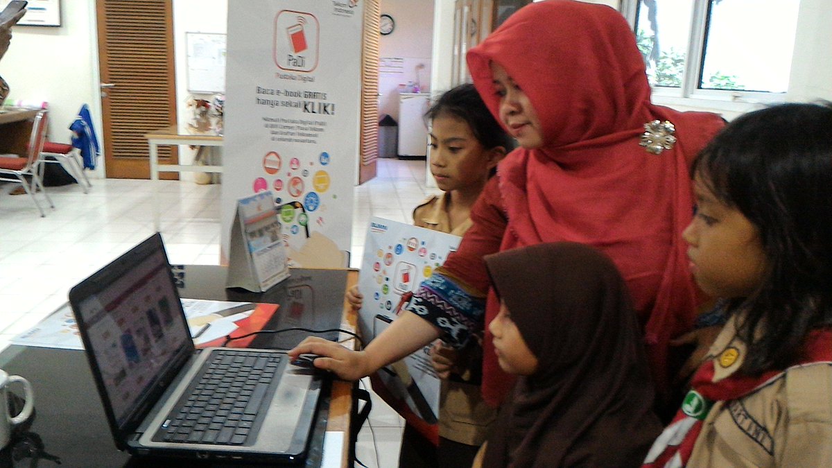 kharas_kharis's tweet photo. PaDi hadir di SDS Kartini membangun karakter digital dri dasar
@synergy_telkom
#paditreg2
#bumnhadiruntuknegeri
#witel_Jakpus
#sdsKartini_JP https://t.co/Gk6LL9i4yL