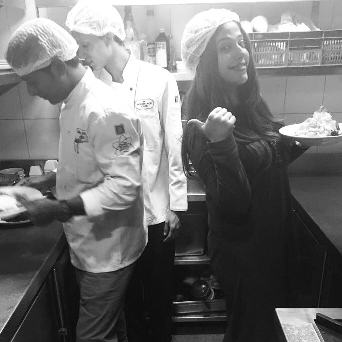thehomemadecafe's tweet photo. When we get into the kitChen mode ourselves :):):) cooking with love provides food for soul #cook #wecooklove #cooking #cafe https://t.co/GvkHTNyGti