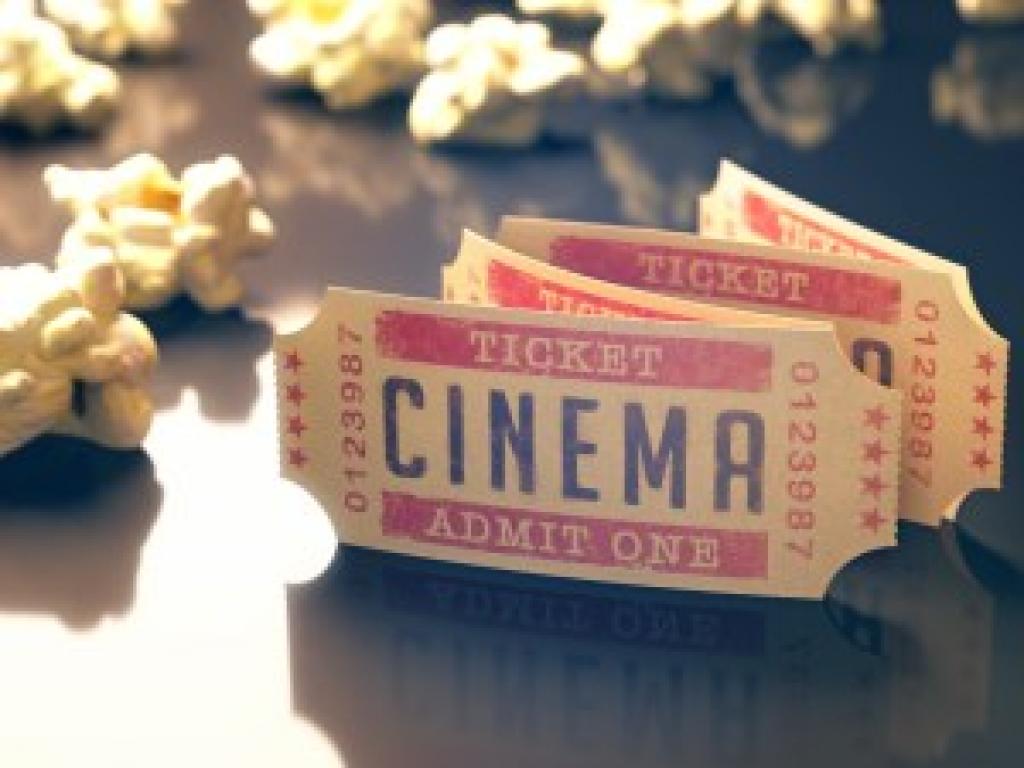 DynamicDogProd's tweet photo. How is a cinema's box office income distributed? How much of it ends up with the #filmmakers? https://t.co/VT6kbSmYc9 @StephenFollows https://t.co/s7xBruH3qv