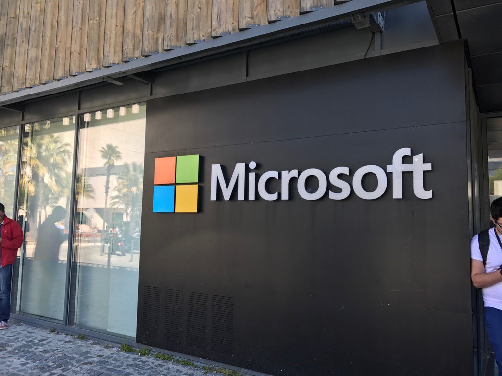 Monica85Rodrig's tweet image. #MSOSCamp It&apos;s here ;)