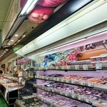 そんなとこにいたの？スーパーのキューピーの位置が怖いw