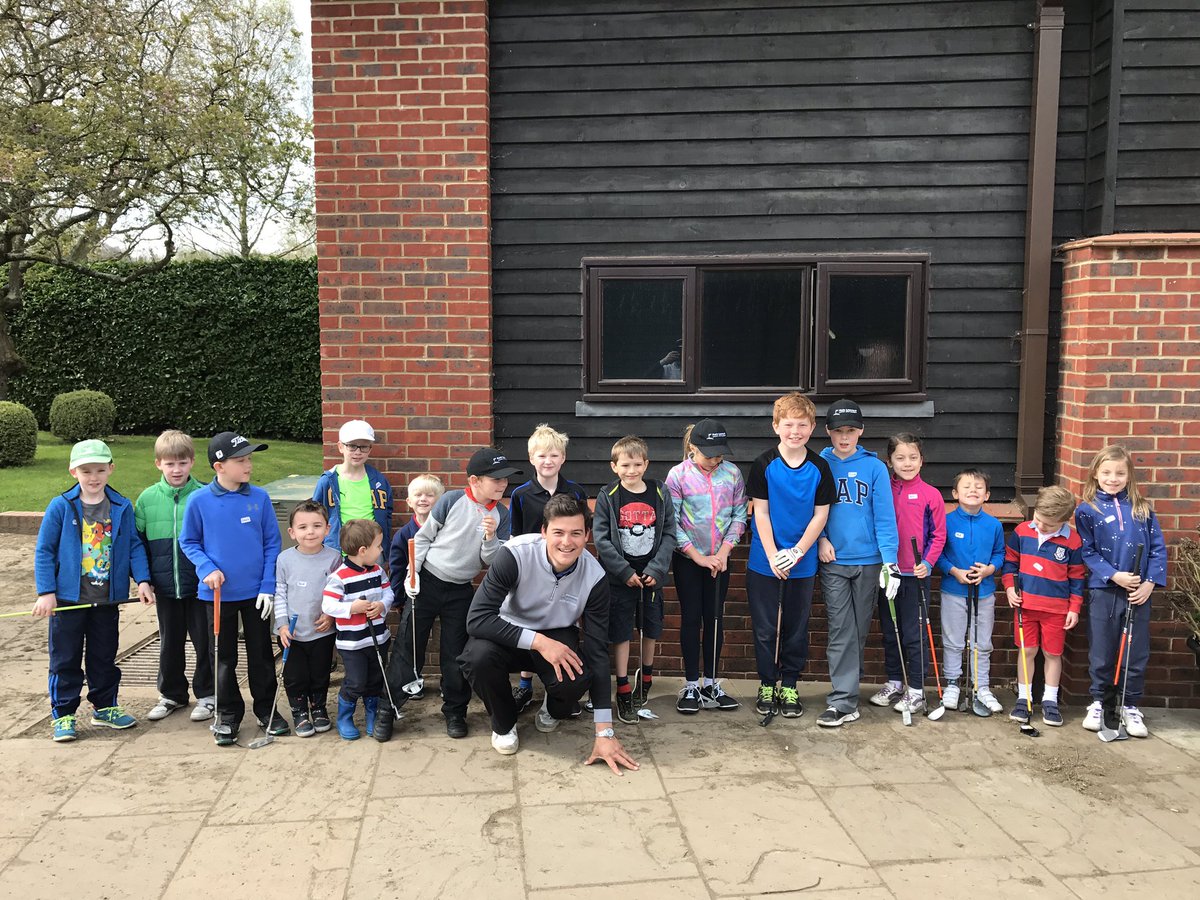 <a href="/HarpendenCommon/">Harpenden Common GC</a> great junior Easter camp today with <a href="/George_Lj/">George Littlejohn</a> everyone is having great fun!