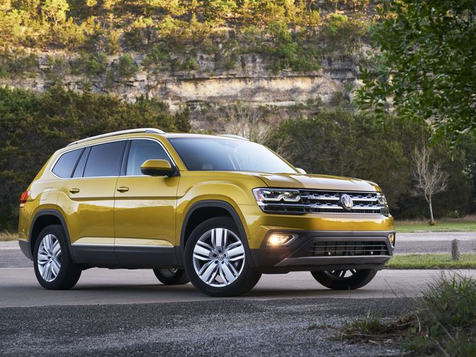 Holman_hq's tweet image. RT @roadshow: The three-row Volkswagen Atlas is surprisingly affordable roadshow.co/0vR7JR