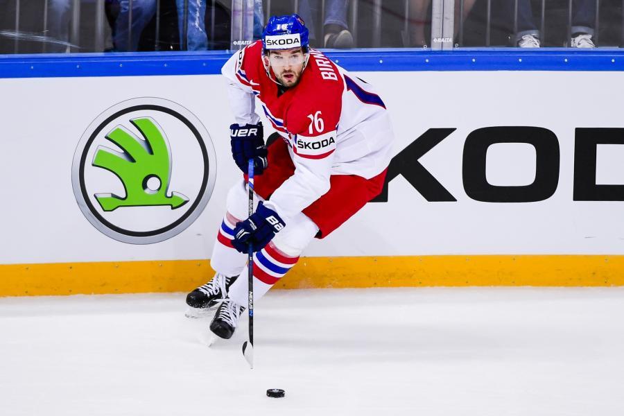 sportCT's tweet photo. Michal #Birner se chce udržet ve formě a už trénuje s @narodnitym.
https://t.co/8z8eYSTA1M https://t.co/PWk7PZMAN0