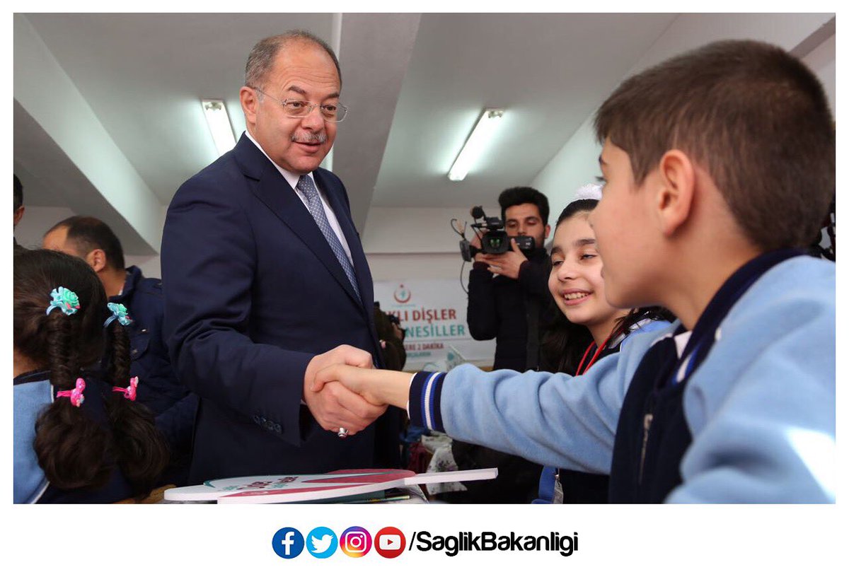 #SağlıklıDişlerSağlıklıNesiller için fazla şekerli ürünler yememesi için anlaştılar.