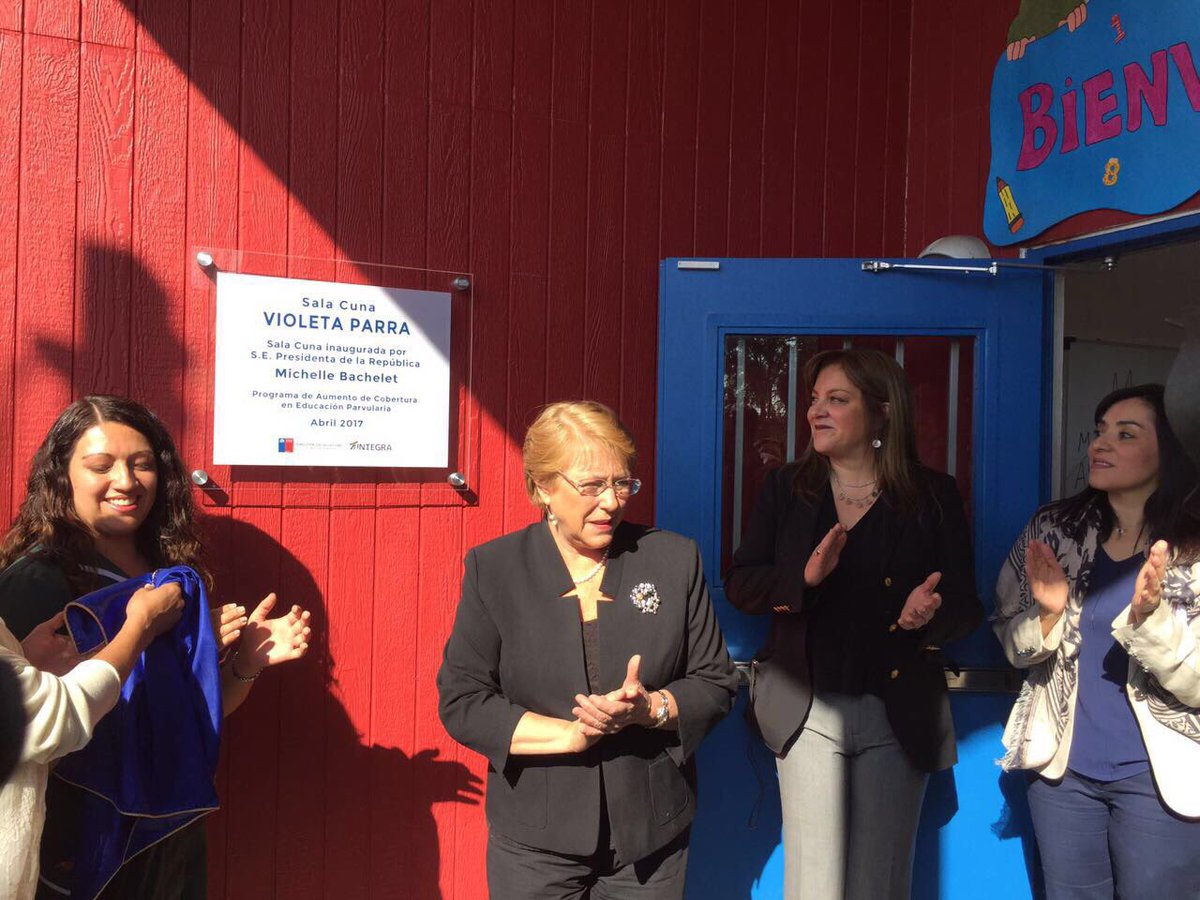 F_integra's tweet photo. Pdta. @mbachelet inaugura sala cuna Violeta Parra en @MuniLaPintana que brindará educación gratuita y de calidad a 40 niñXs https://t.co/77HjOK7RxC