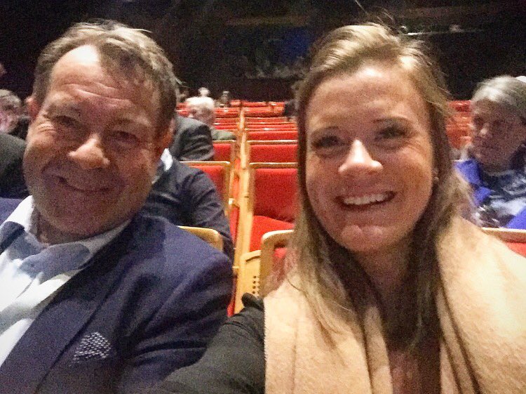 HarrietWright89's tweet photo. Vi er klare siste del av Næringslivskonferansen! @AnneSofieRisase og @IBMNorge er neste på scenen! Det blir bra #think40 #stabiltustabilt https://t.co/ezhL6Tpbc2