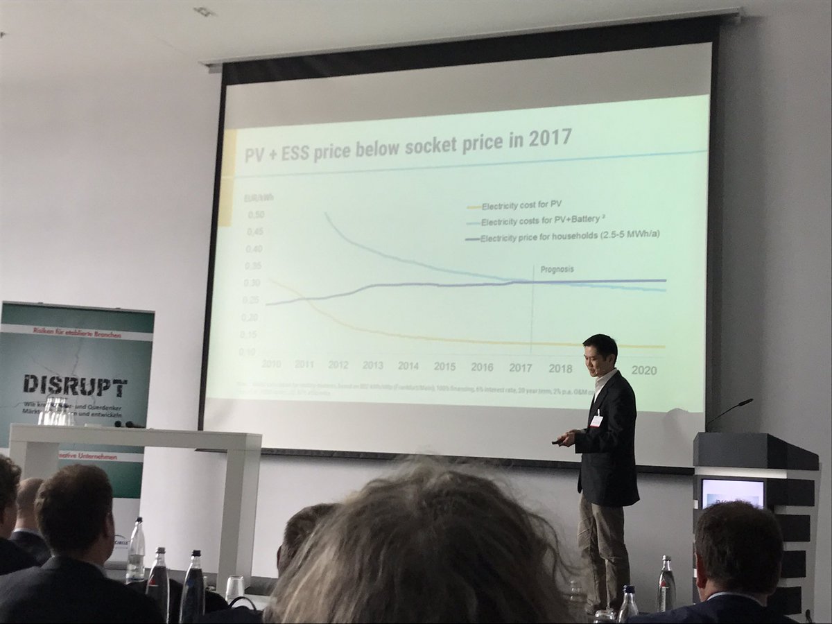 EnergyDemocracy's tweet photo. Kai Wu von @heimspeicher #disruptMC looking forward to our discussion! #gridparity #Energiewende https://t.co/yUOGMVNJTq
