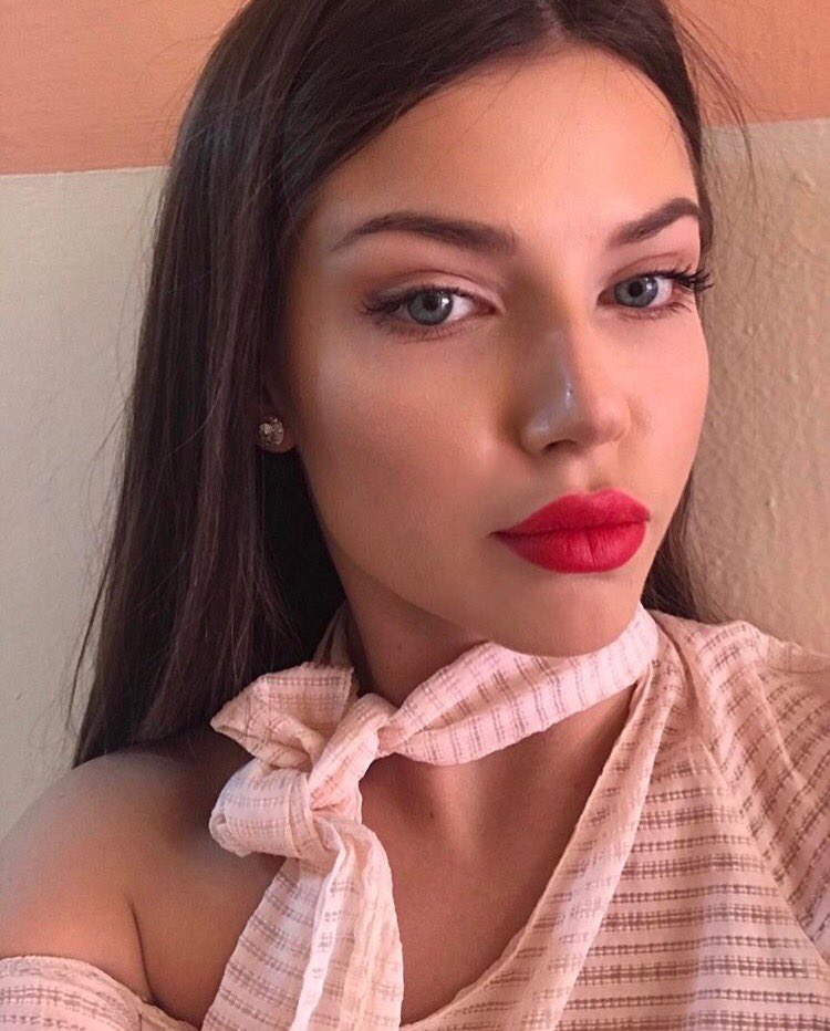 claaloo94's tweet photo. Bibidi bobidi bu! ✨ https://t.co/zX0IoXznSB