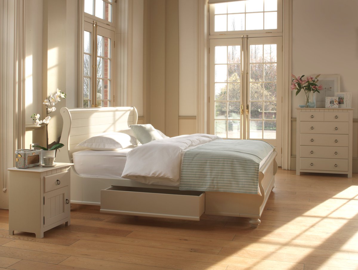 RealWoodBeds's tweet photo. Our Newport #bed is available in solid #oak or painted in a choice of #classic #period finishes https://t.co/w1HarCVQvB