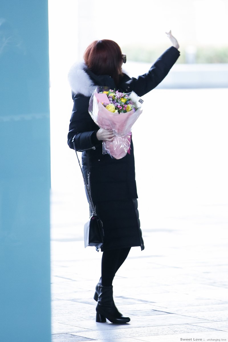 SweetLove_ss's tweet photo. 170226 현지트 출근길 #Seohyun #서현 #현지트
https://t.co/psEOuRXtrb
https://t.co/hF6Lu50eNG
https://t.co/566vjnSfdf https://t.co/JS9TYAgm1A
