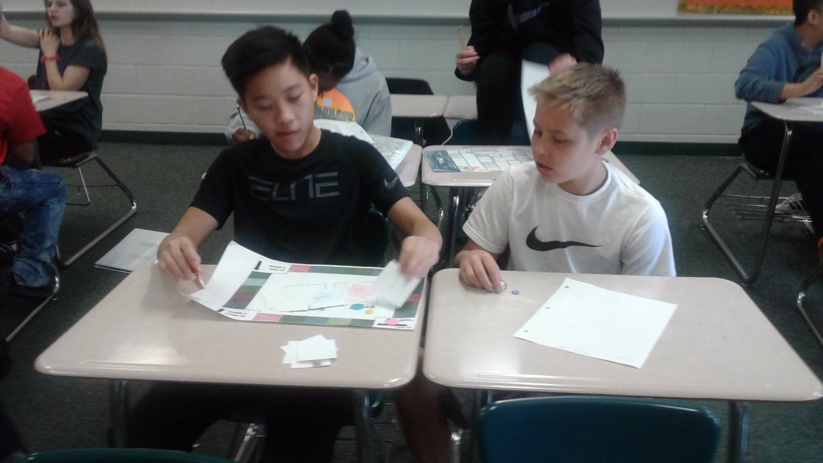 SkyviewMidd622's tweet photo. Students in Amanda Scherling's room practicing Latin and Greek Roots and Literary Elements through game creations. https://t.co/hwzMaSsDoj