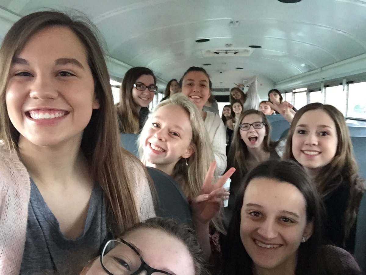 MillardEdRising's tweet photo. Education Academy students are on their way to Central High School for an Academy "swap" https://t.co/w4t7vZLEbN