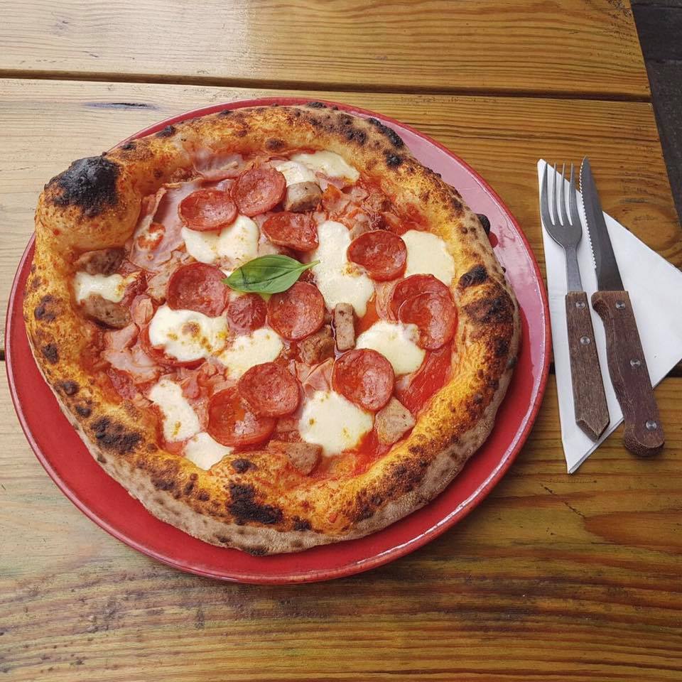 Today's Special #Pizza 🍕
Tutta Carne - Bolognese sauce, pepperoni, Italian sausage, ham, nduja! #AllTheMeat #bath