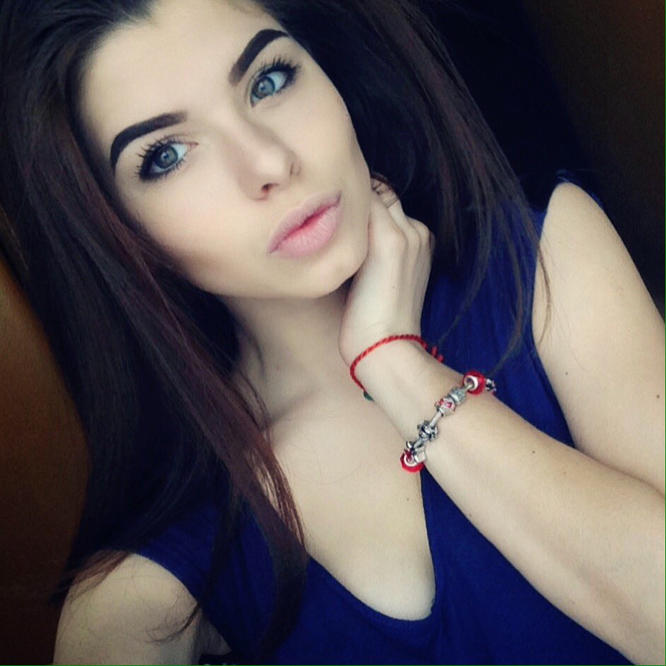 Давненько меня здесь не было) надо это исправлять... 
у меня тут вопрос возник, может перекраситься?😅
Что думаете по этому поводу?