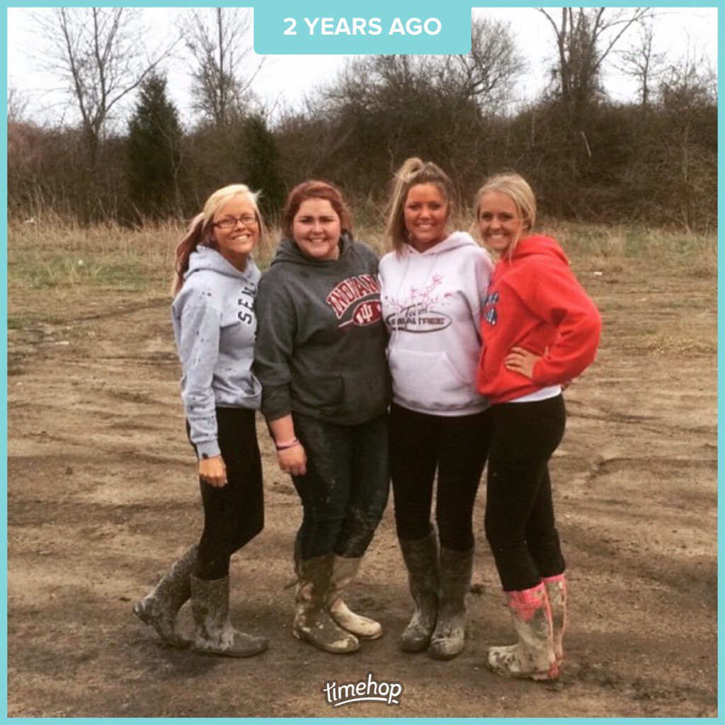 emileighacosta's tweet photo. I miss this sm😫 @darienbell @Megan_Merkel @EmilyJ_Bailey https://t.co/3mQCsDQmLH