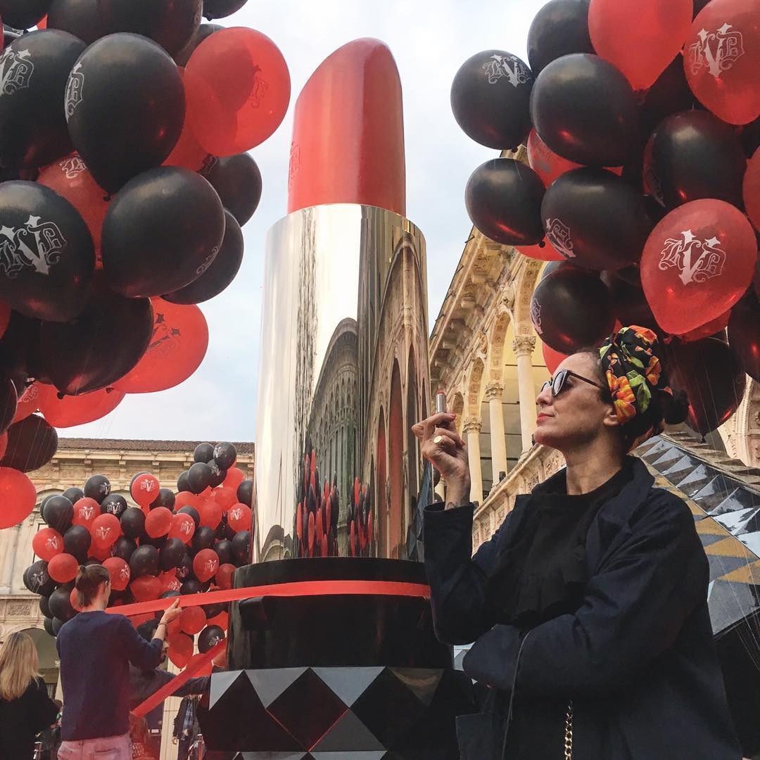ready2flyit's tweet photo. Ieri sera abbiamo festeggiato l'arrivo di @KATVONDbeauty a Milano @SephoraItalia [📷 by @SyriaOfficial] #mdw17 #weareready2fly https://t.co/oTFxfVbJu7