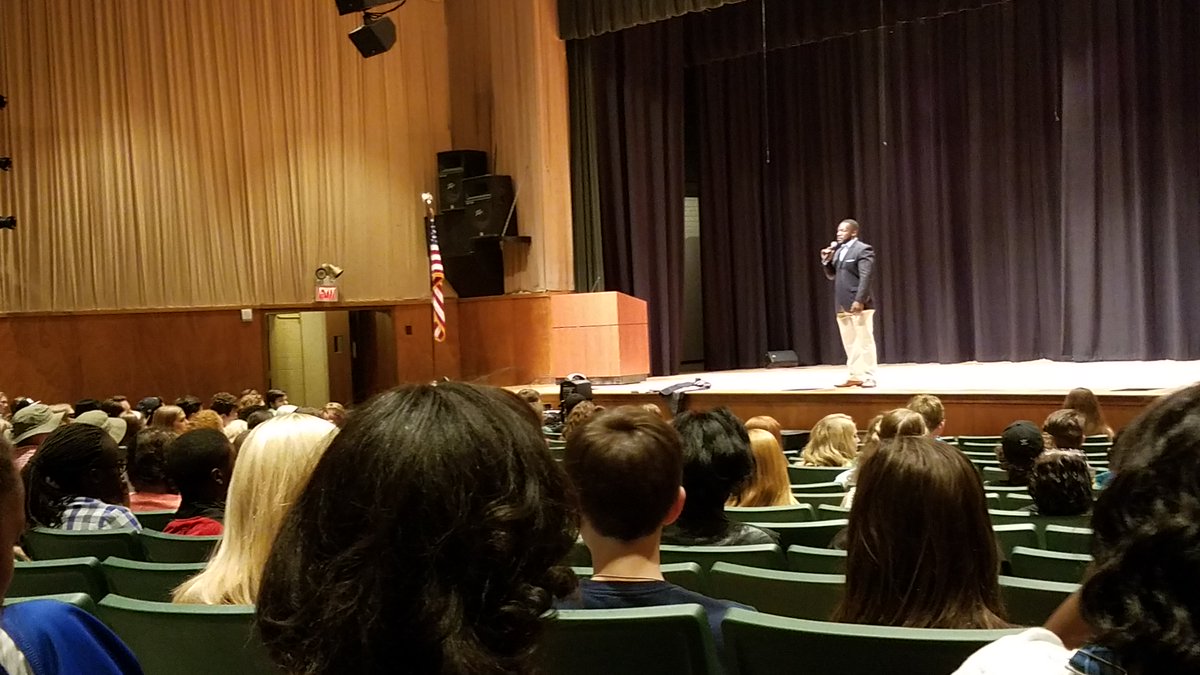 Power2045's tweet photo. @RennieCurran53 we had a blast speaking to the amazing 4-H groups. https://t.co/T9NrPg782T
