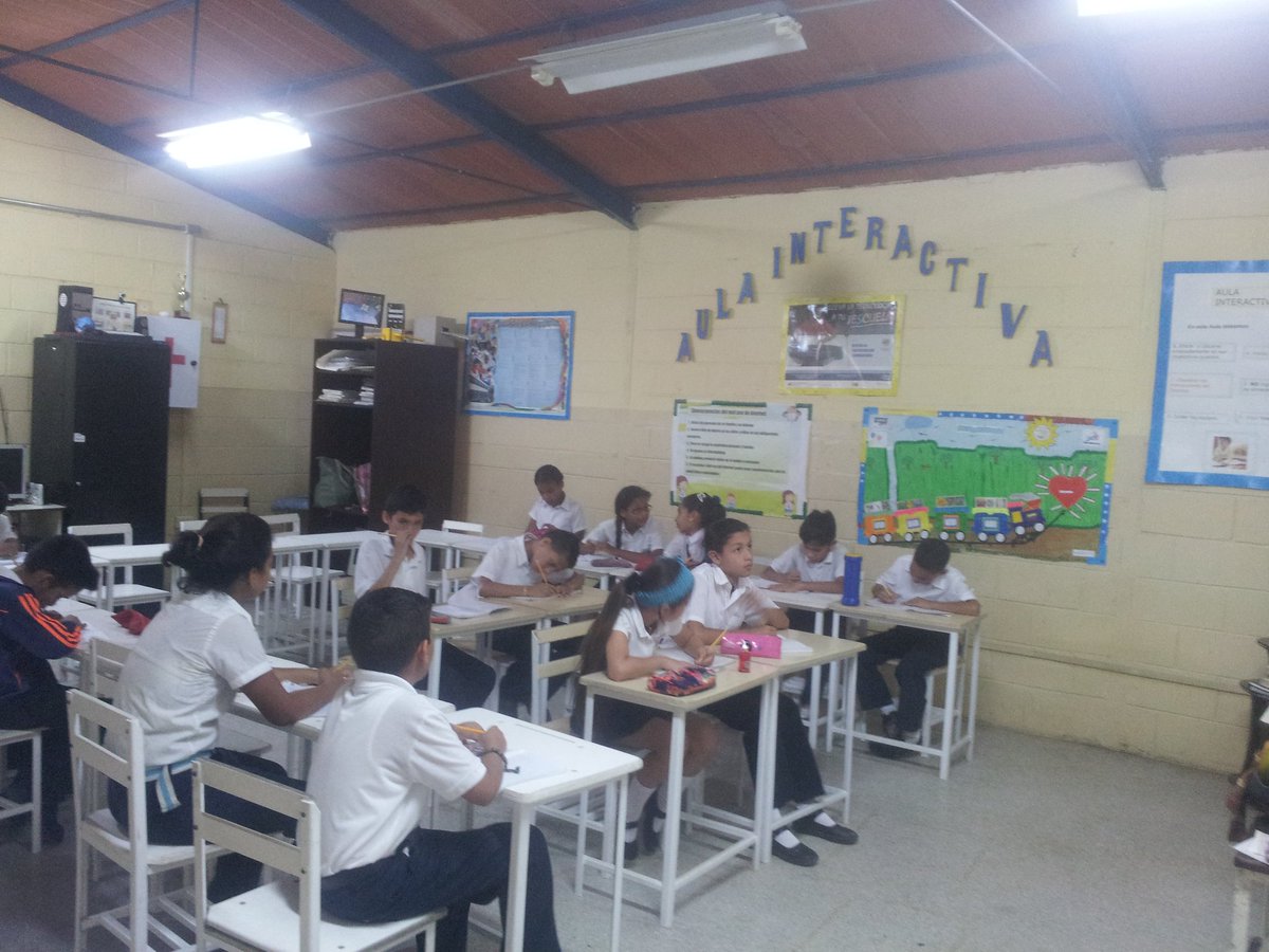 CbitCumana's tweet photo. Atención a la sección 5to C. Adjuntar documento para enviar por correo electrónico.  Transcripción https://t.co/v8ym27WGh9