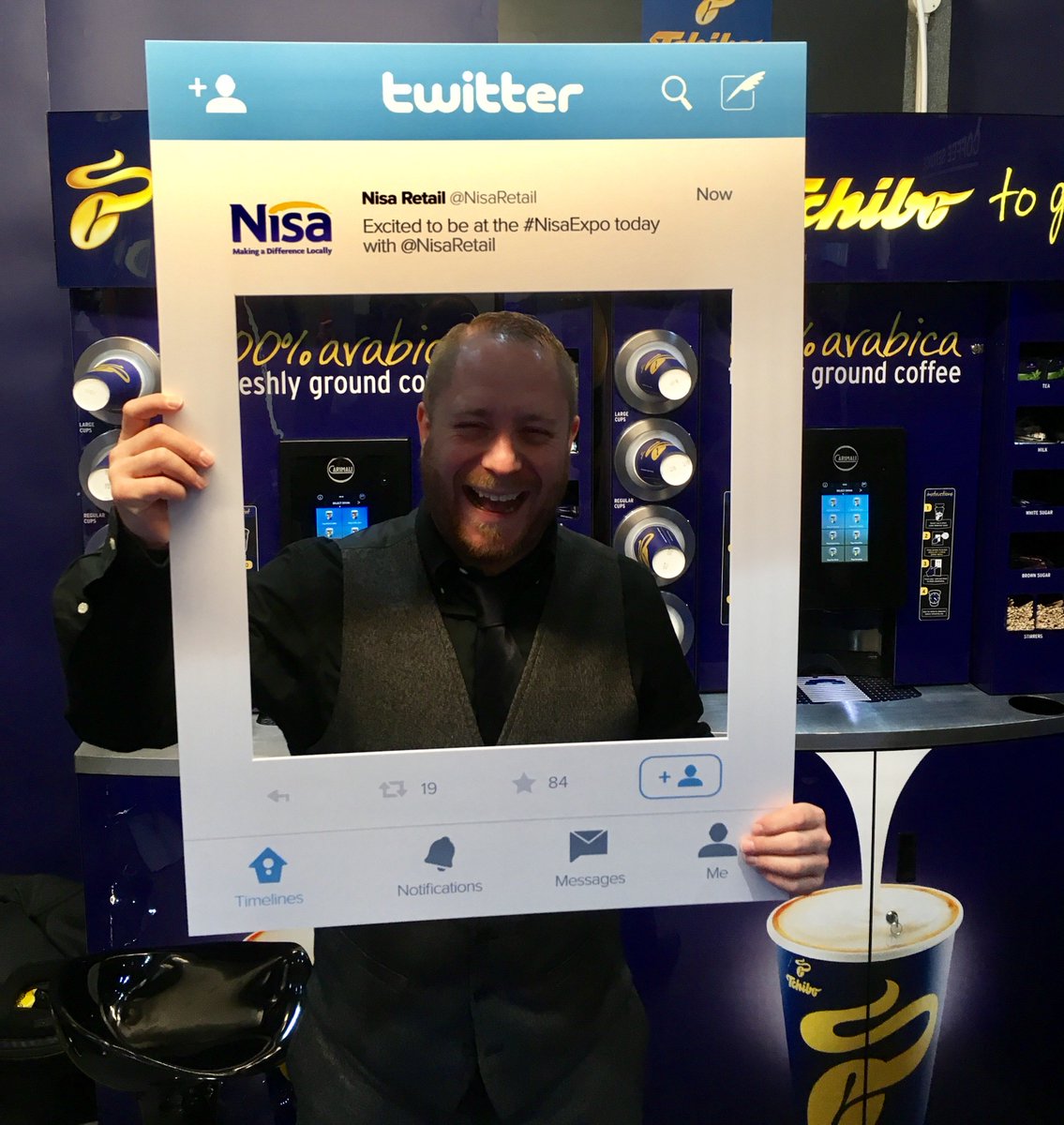 TchiboCoffeeUK's tweet photo. All smiles at the #NisaExpo with @NisaRetail π Get your caffeine fix at stand 61! #Tchibotogo #coffeetogo https://t.co/Q6PCEXrOOV