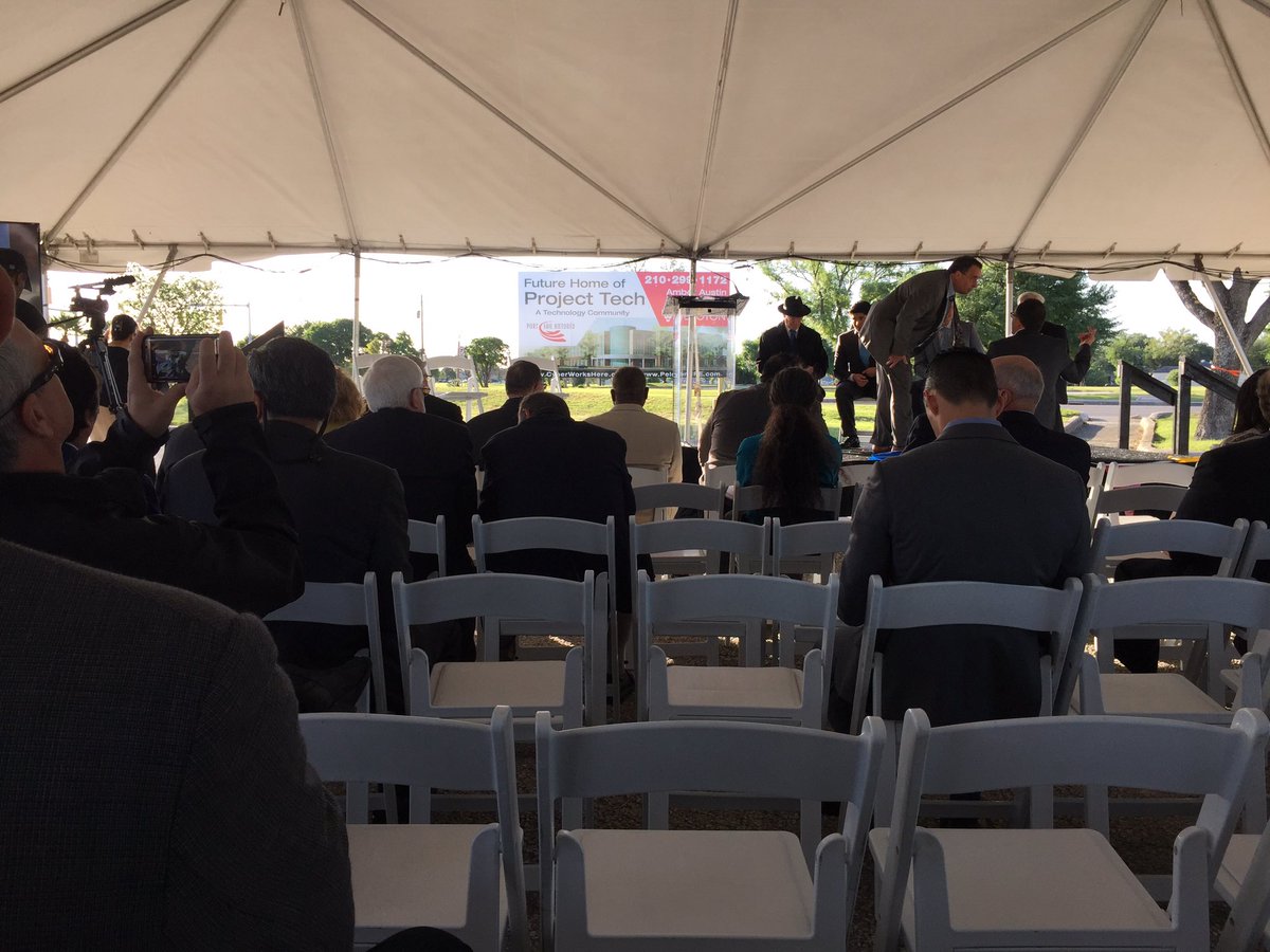 Wright_CRE's tweet photo. Great day to break ground with our client, @PortSanAntonio! #ProjectTech #CyberWorksHere https://t.co/1BGFvuEgOz