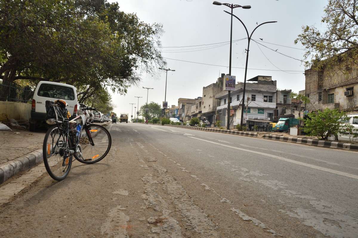 cyclediary's tweet image. 4. New Rohtak Road, near Jhandewalan temple connecting 
Rani Jhansi Rd. 4/5 #SteepClimb #Delhi