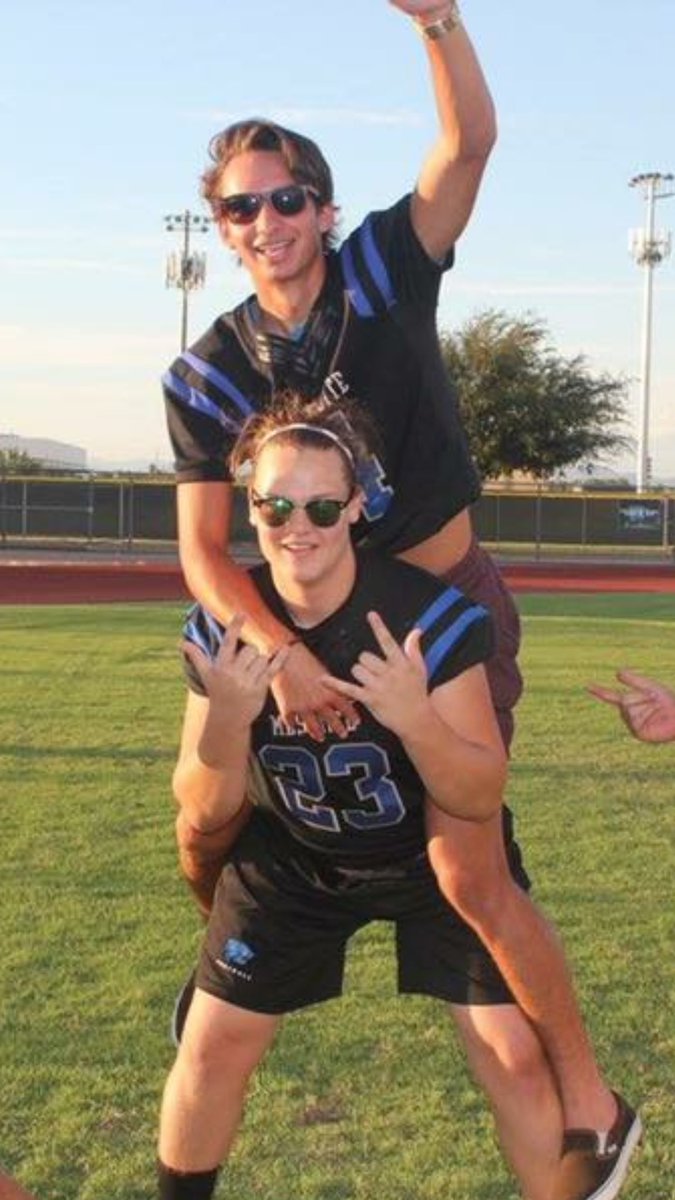tannersnydz's tweet photo. Happy birthday to my best friend😍 can't wait to officially be roommates next year, hope you have the best day EVER, love you man ❤️ #R325 https://t.co/OT4x88n2Am