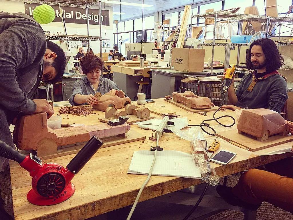 RIT_ID's tweet photo. 🚙🏎🚛 Design by BFA-ID students #ritidsa #industrialdesign #cias https://t.co/fegJgDqEfQ https://t.co/I5vLSIhDSx