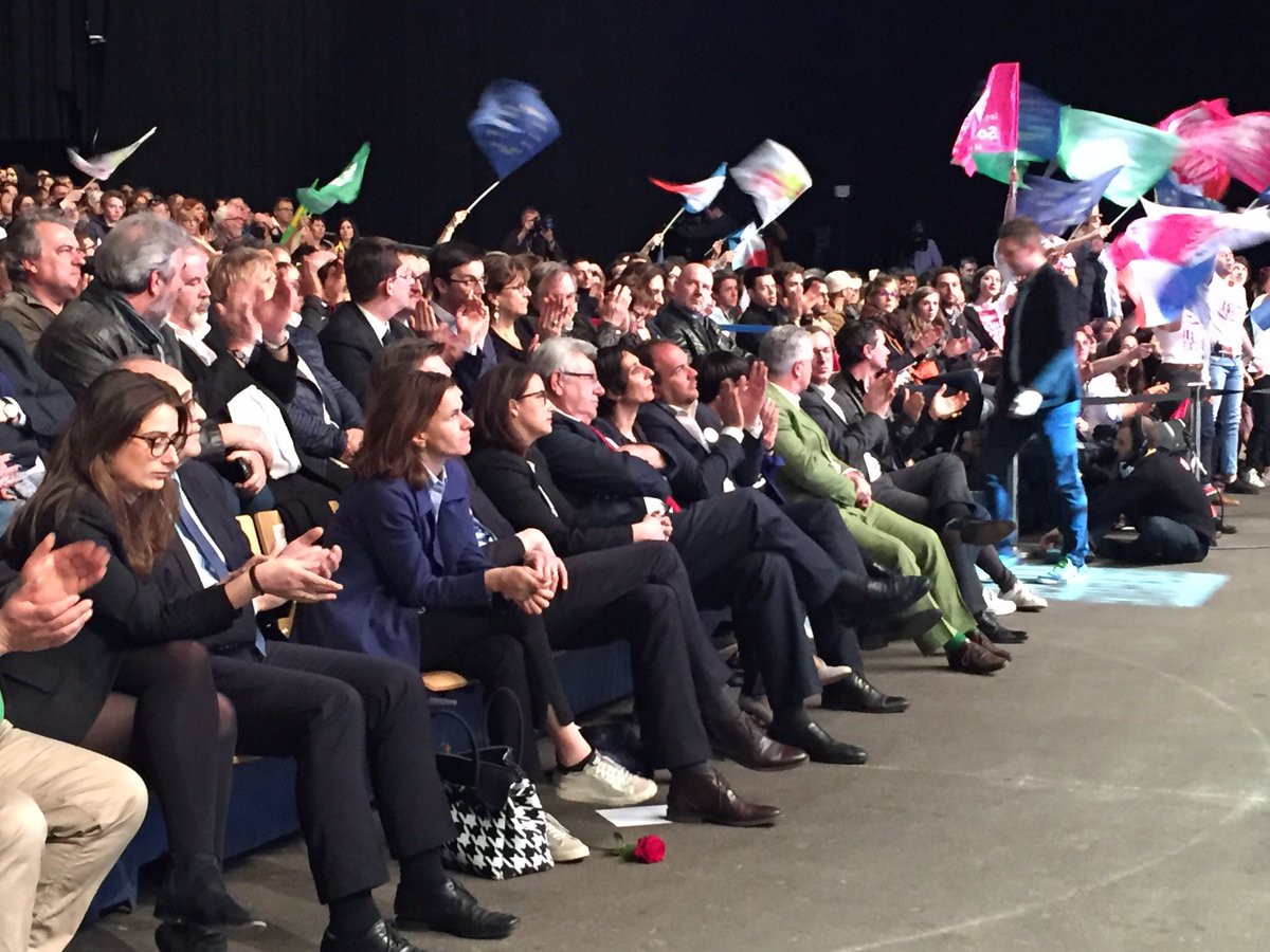 KikooLol94's tweet photo. 3000 personnes venues écouter @benoithamon ce soir au Zénith de Nancy ! #BHNancy #Hamon2017 #hamonElysee https://t.co/Hwbonpwmx1
