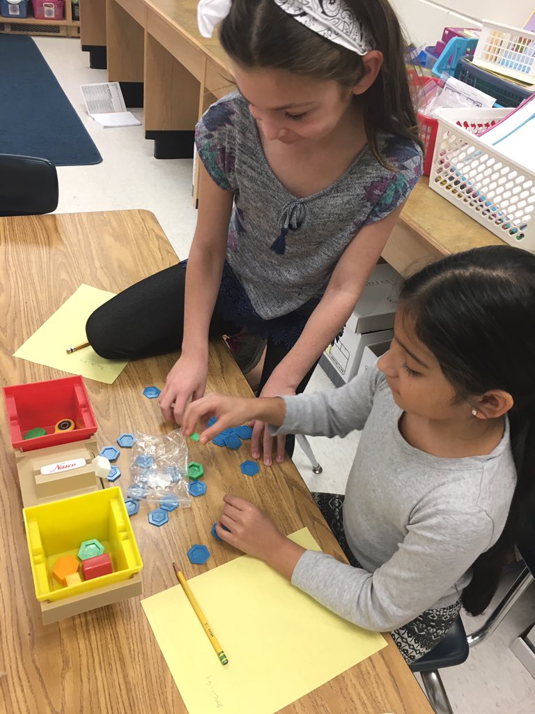 Using balance scales to find the mass of different objects. <a href="/WWP_Dalers/">WWP_Dalers</a>