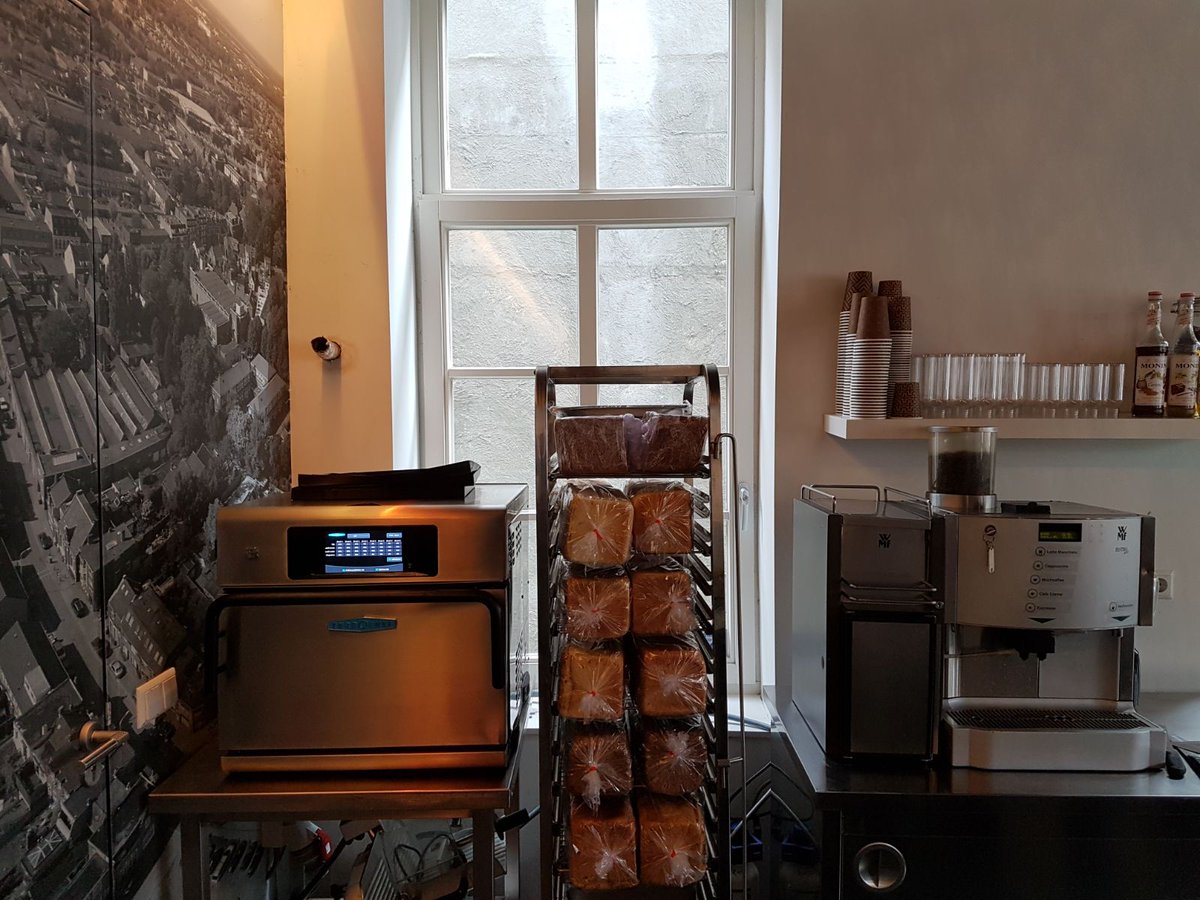 TurboChefBNL's tweet photo. Burger Business geeft je nu ook extra keuze met toasty Business! Met dank aan onze TurboChef I3 #toasty #tosti #tubochef #burgerbusiness https://t.co/nN7AKAXKrR