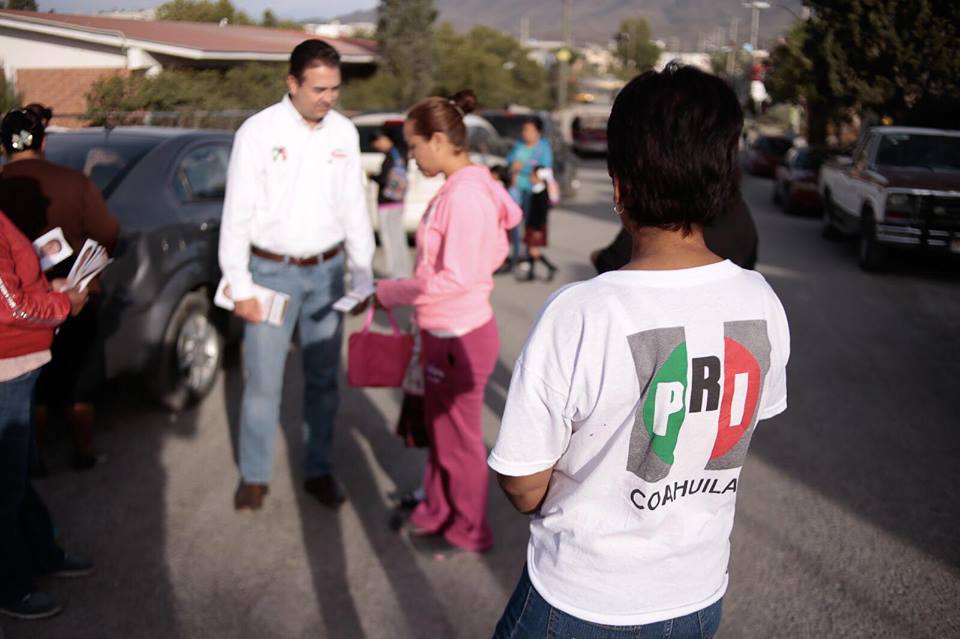 jaimebuenoz's tweet photo. Ayer en la colonia Valle de las Torres platique con madres de familia de sus intereses y preocupaciones. #JalemosJuntos #VamosConTodo https://t.co/yyXyRMhPFq