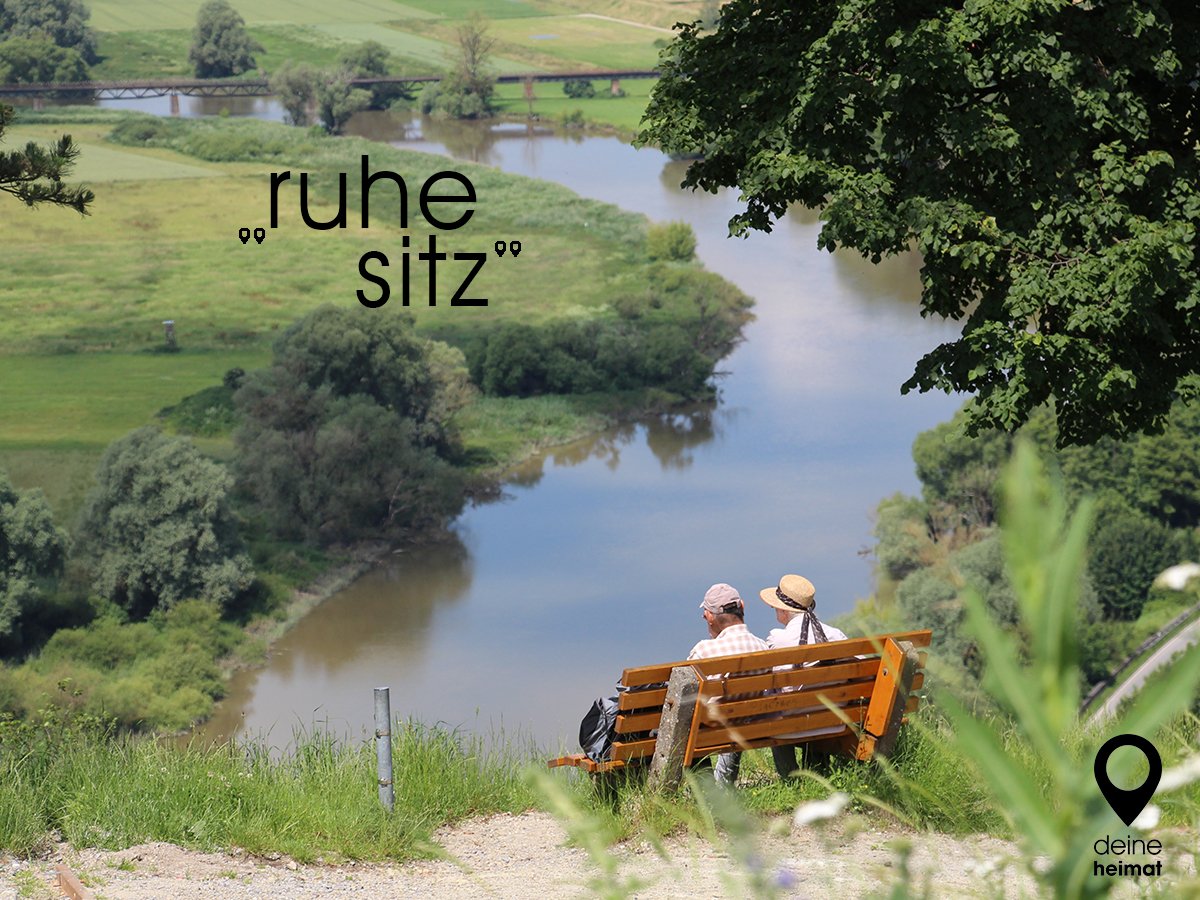 Es ist eben doch wichtig was bzw. wen man als Rentner auf der Bank hat! ;) 

#deineheimat #ruhesitz #rentner #ausblick #bank #alt #ehepaar