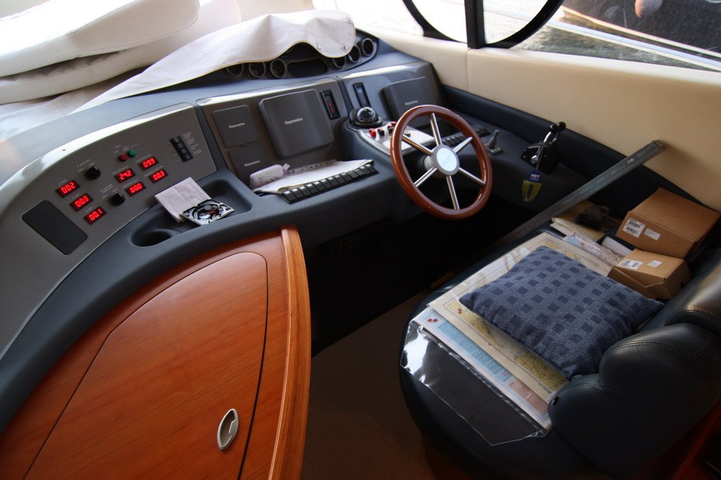 BZ_Yacht's tweet photo. #AZIMUT50 2004 €259.000 VAT Paid https://t.co/YteuURY0xY