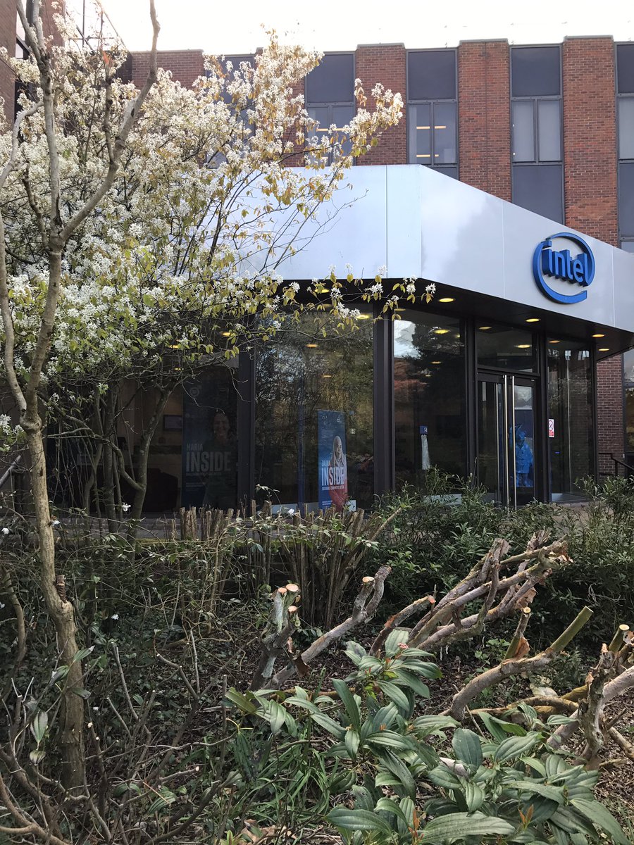 Happy to be greeted by great weather and our amazingly smart colleagues in the #swindon offices of <a href="/intel/">Intel</a> !!