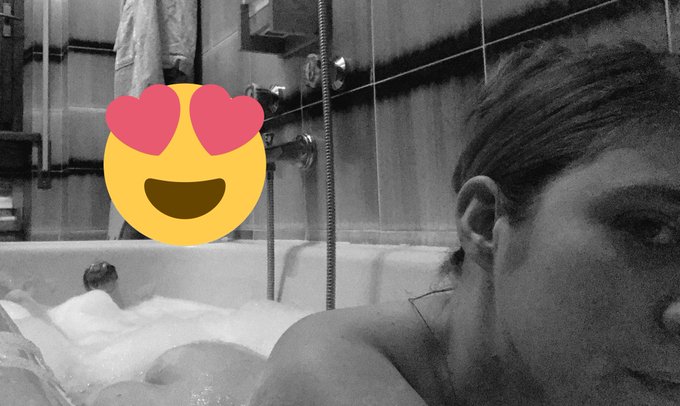 #merculed&igrave; @RoccoSiffredi24 @Cam4_IT relax 💋 https://t.co/717JUL2ica<a href="/tag/merculed%C3%AC"class="tags">#merculed&igrave;</a><a class="tags" target="_blank" title="On Twitter" href="/?out=eyJ0eXAiOiJKV1QiLCJhbGciOiJIUzUxMiJ9.eyJpYXQiOjE3MjIzOTI5NzYsImlzcyI6InR3cG9ybnN0YXJzLmNvbSIsIm5iZiI6MTcyMjM5Mjk3NiwiZXhwIjoxNzUzOTI4OTc2LCJyZWRpcmVjdF91cmwiOiJodHRwczovL3R3aXR0ZXIuY29tL1JvY2NvU2lmZnJlZGkyNCJ9.CHdSjbC8U-FuSagozi4HFcjBeVsosMffuAUcPUJeHZWOvpxo-sDNyzOVhjbUkhMbBQUedoQMninkzth7Js4sGA">@RoccoSiffredi24</a><a class="tags" target="_blank" title="On Twitter" href="/?out=eyJ0eXAiOiJKV1QiLCJhbGciOiJIUzUxMiJ9.eyJpYXQiOjE3MjIzOTI5NzYsImlzcyI6InR3cG9ybnN0YXJzLmNvbSIsIm5iZiI6MTcyMjM5Mjk3NiwiZXhwIjoxNzUzOTI4OTc2LCJyZWRpcmVjdF91cmwiOiJodHRwczovL3R3aXR0ZXIuY29tL0NhbTRfSVQifQ.A22ETDU1geeOa76deyjRZr7gGWGNkcgo5vxUPa18NjGm70ZLaaRY_n7T30qmXv3G6sVFaua31q0ELcChliUUfw">@Cam4_IT</a>