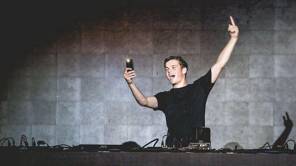 MusicsexyCom's tweet photo. Martin Garrix opens up about touring with Justin Bieber: “I was nervous”: Martin Garrix hosted a… https://t.co/bJMaWPhe3w #DjNews #DJMag https://t.co/hIv9KCx4G5