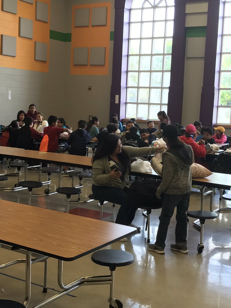 FinchFalcons1's tweet photo. Fifth grade getting ready to go camping!!! https://t.co/3c0dKqmrLV