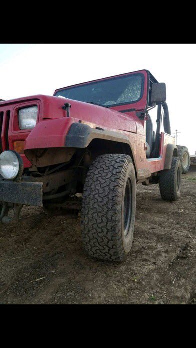 JeepinClass's tweet photo. @HunterSandlin's nice YJ #JeepWave #JeepinClass 👋🏼 https://t.co/Pv6TuQEo7w