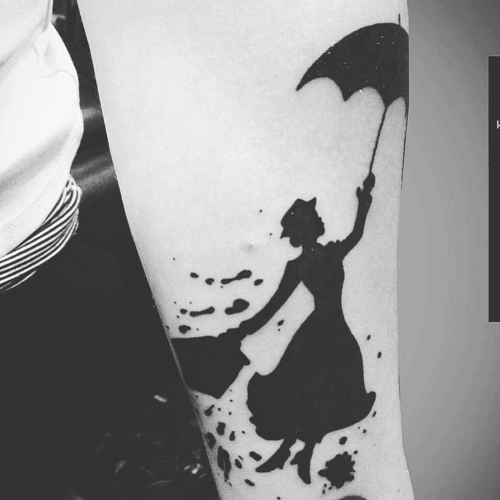 A_COLOR_TRIP's tweet photo. #disney tattoo :) fait par #reynald :)
#tattoo #tatouage https://t.co/wUUGlkXqwu