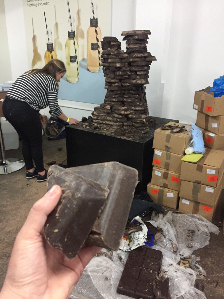 opcyondesign's tweet photo. @HotelChocolat carving amazing sculpture. The shavings are up for grabs! #chocolatebricks https://t.co/0NYUIKsgQC
