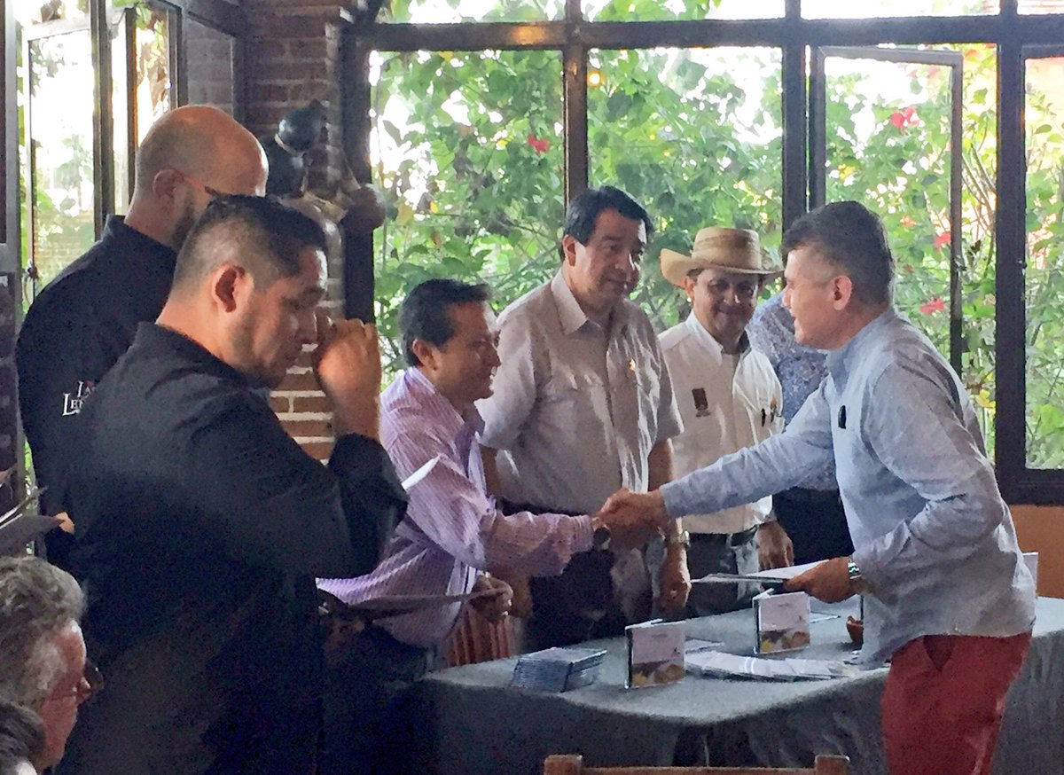 IngenieriaODP's tweet photo. Ayer @UTSEMor con @ambrizcervan Delegado @SAGARPA_mx en evento Productores Conejo, en @parrlaslenas @SEM_Morelos @pachecoaleg @ST_Morelos https://t.co/3gT2JeEmVW