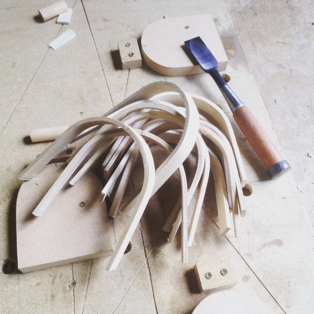 oakjoiners's tweet photo. Steaming #ash #handcraftedlighting #thelucentcrow https://t.co/e66Fr6pHTv