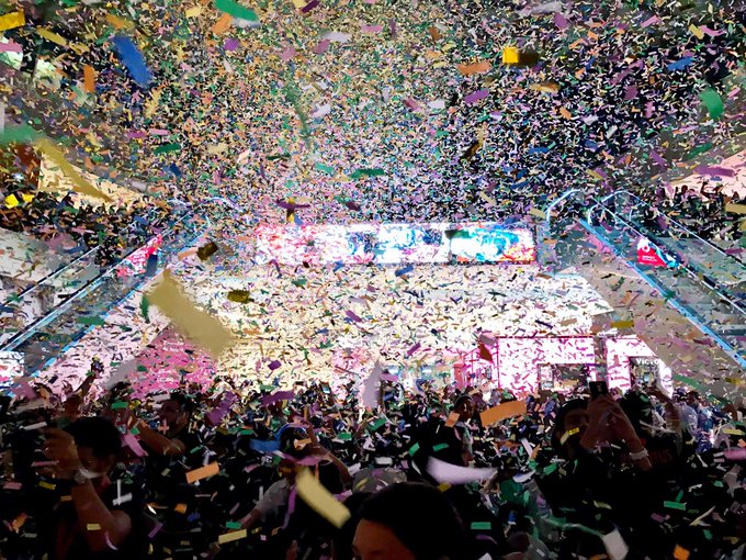 View image on Twitter