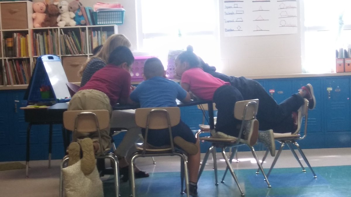 mrsaulSTEAM's tweet photo. @thomsonteaches having an intense study session with @WhitsittWildcat students. Lucky to have such great teachers! https://t.co/kfLGFCOF5u