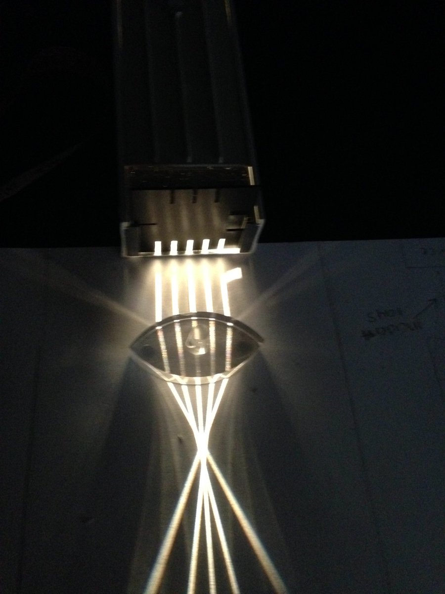 rdavisteaches's tweet photo. #sci7asfm experimenting with #light for #ngss #ps4 - how does light interact with different materials? #ngsschat #nsta #scitlap https://t.co/BQvqfDXO6c