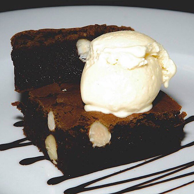 Chocolate always makes midweek more bearable. 
Our brownies sure are a tasty treat ya'll 😍
