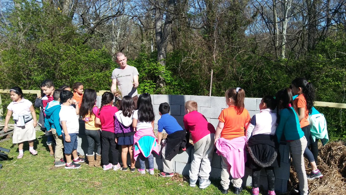 mrsaulSTEAM's tweet photo. @WhitsittWildcat Kindergarten students are learning about compost this week! We love @planttheseedtn ##STEAM https://t.co/hODzw6qm9x