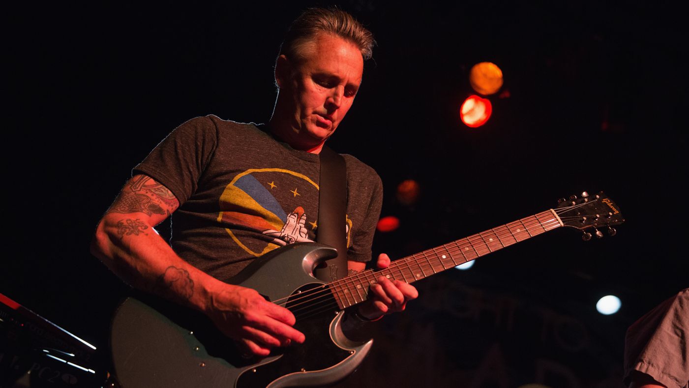 Happy birthday to Pearl Jam guitarist Mike McCready! 